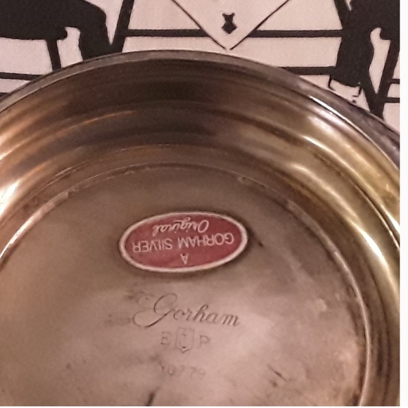 VINTAGE GORHAM 1940’S SILVER PLATE HEAVY SERVING / FRUIT BOWL WITH LINER - Picture 7 of 8